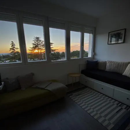 Centar Visnjik, Apartamento