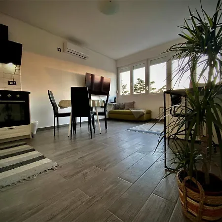 Centar Visnjik, Apartamento *