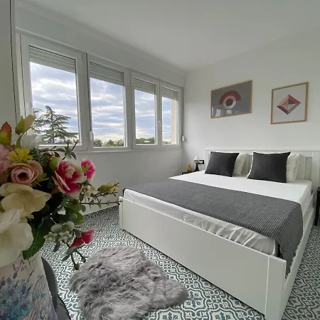 Centar Visnjik, Apartmán