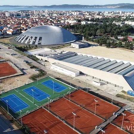 Centar Visnjik, * Zadar