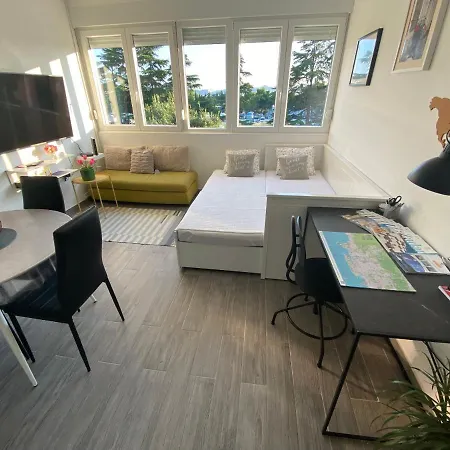 Apartment Centar Visnjik,